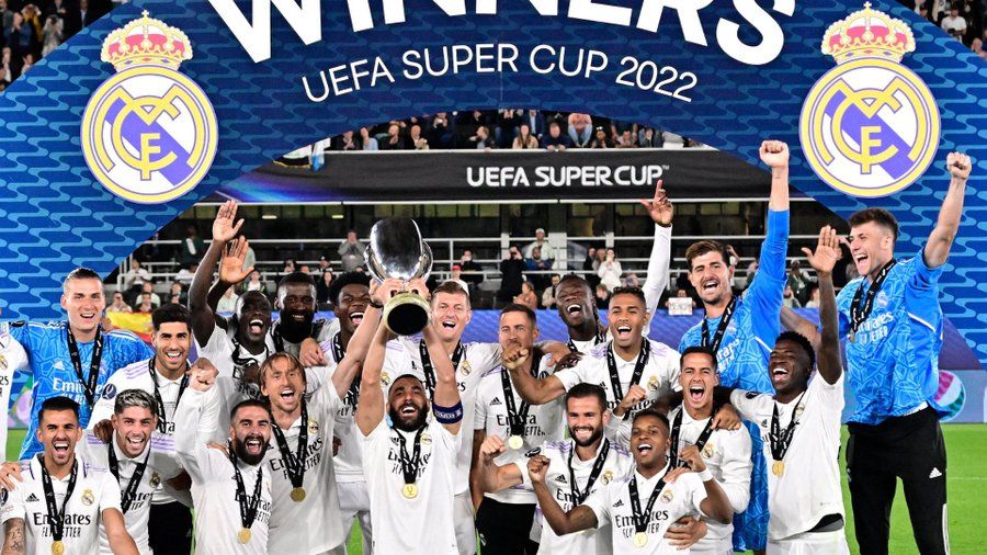 Relatores El súper Real Madrid es campeón de la Recopa de Europa