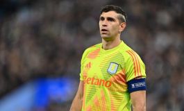 Manchester United descartó a Dibu Martínez y cerró con otro arquero