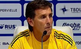 Claudio Úbeda realizó una autocrítica pública en conferencia de prensa