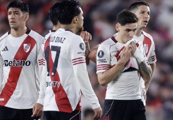 River tocó fondo: 10 derrotas en 15 partidos y récord negativo histórico