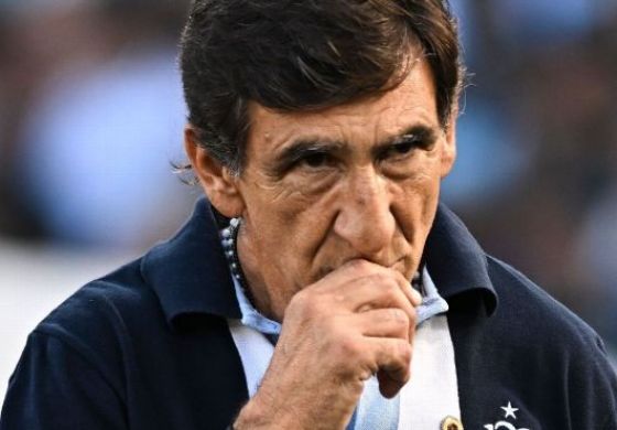 Racing arma su once ante River con una incógnita en el tridente ofensivo