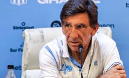 Costas enojado contra Rojo tras otra roja en Racing