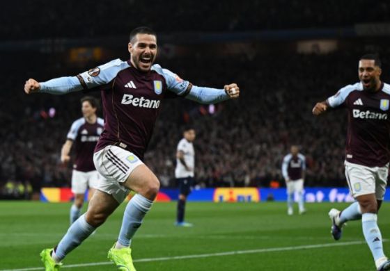 Aston Villa goleó a Bologna con la vuelta de 