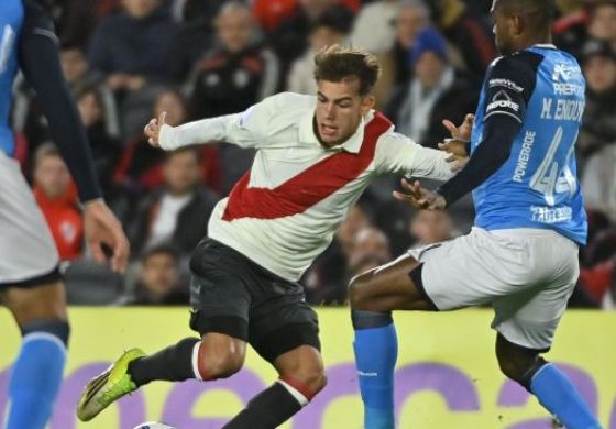 River aplastó a Blooming y cerró la fase de grupos en el primer puesto
